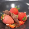 FRAGOLA120 - STAMPO IN SILICONE 60X77 H54 MM + SUPPORTO IN PLASTICA